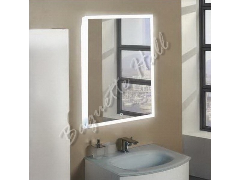 Зеркало для ванной комнаты с LED-подсветкой и сенсорным выключателем 